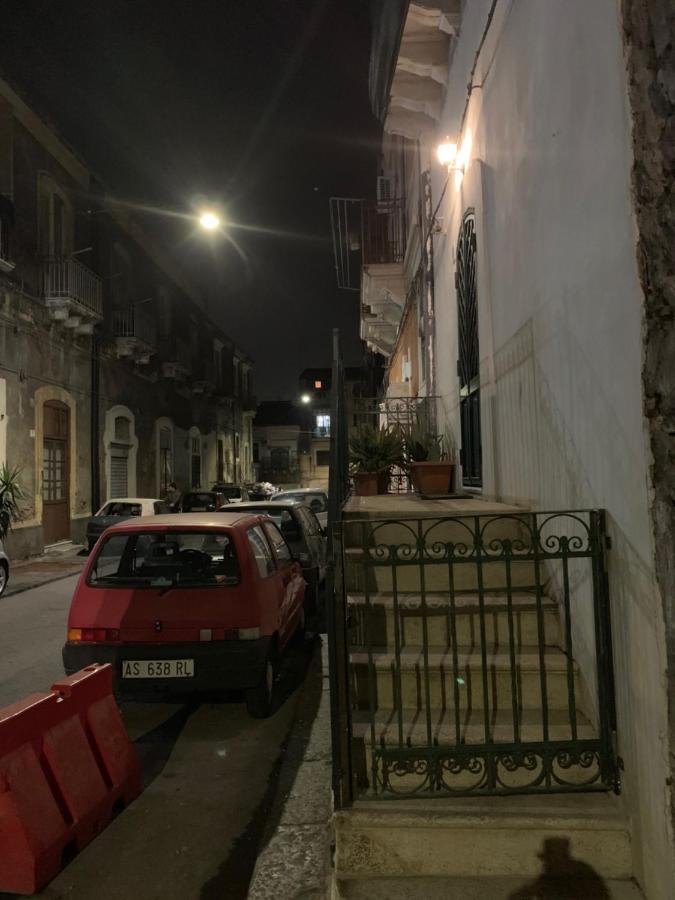 Zziny House Apartment Catania Bagian luar foto